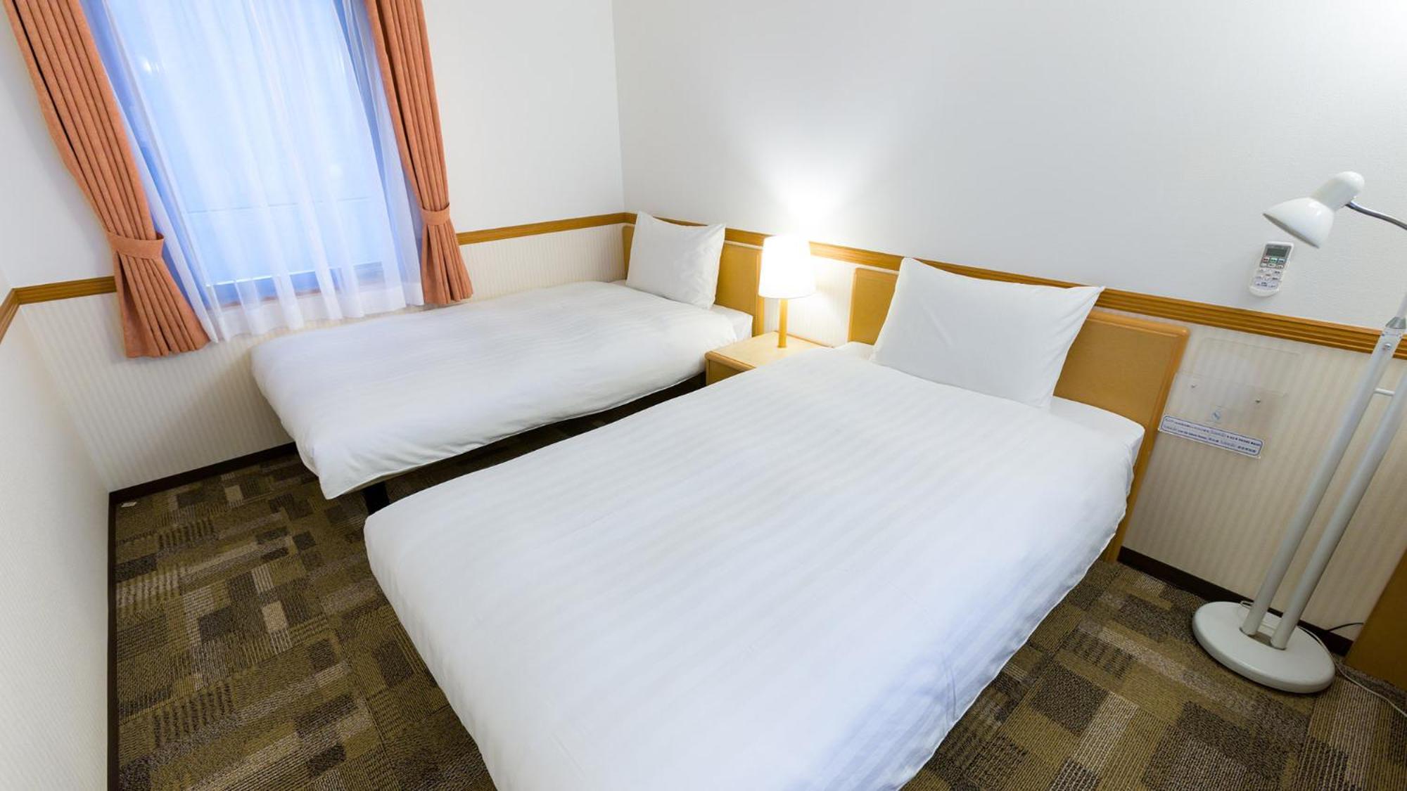 Toyoko Inn Fukuyama-Eki Shinkansen Minami-Guchi Chambre photo